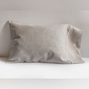 NWT Linen Queen Pillowcase Set